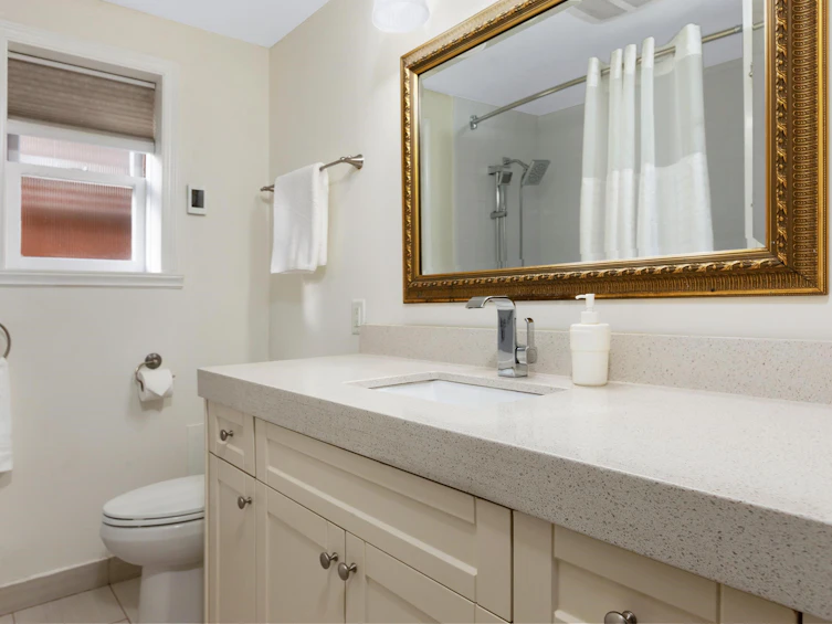 2814 W 3rd Avenue, Vancouver, BC, V6K 1M7 - 10