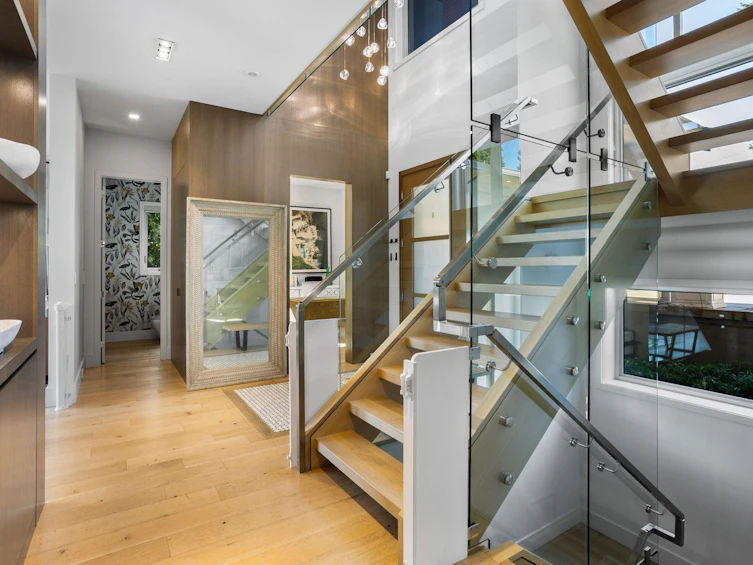 883 Wavertree Road, North Vancouver, BC, V7R 1S2 - 15