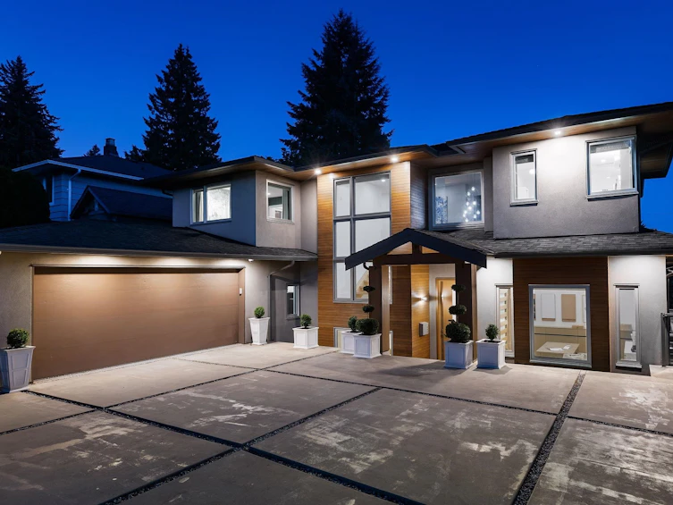 883 Wavertree Road, North Vancouver, BC, V7R 1S2