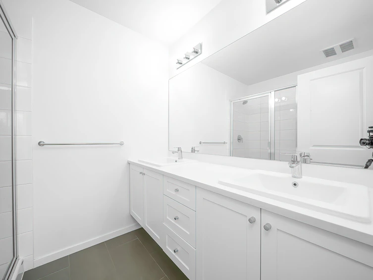 19-15489 99a Avenue, Surrey, BC, V3R 0G9 - 24