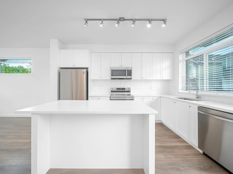 19-15489 99a Avenue, Surrey, BC, V3R 0G9 - 11
