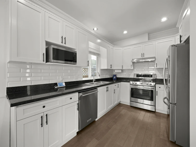 4305 Albert Street, Burnaby, BC, V5C 2E9 - 4