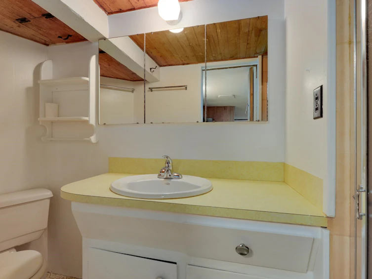 1630 W 64th Avenue, Vancouver, BC, V6P 2P1 - 19
