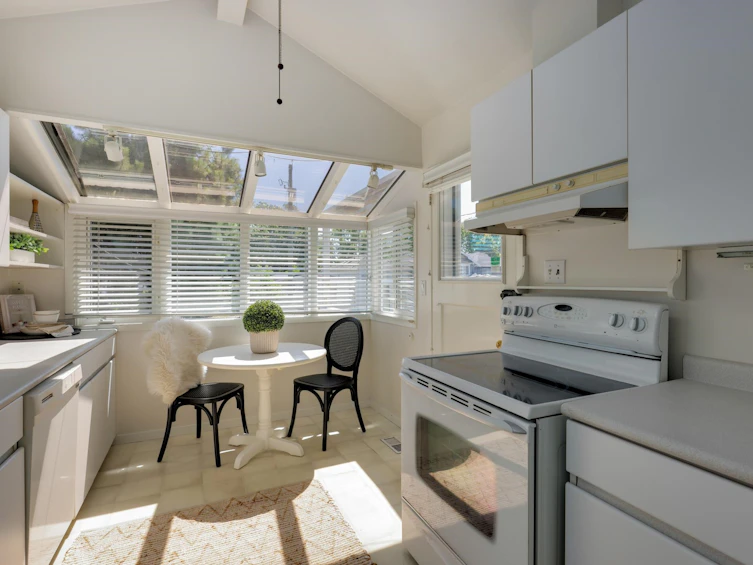 1630 W 64th Avenue, Vancouver, BC, V6P 2P1 - 8