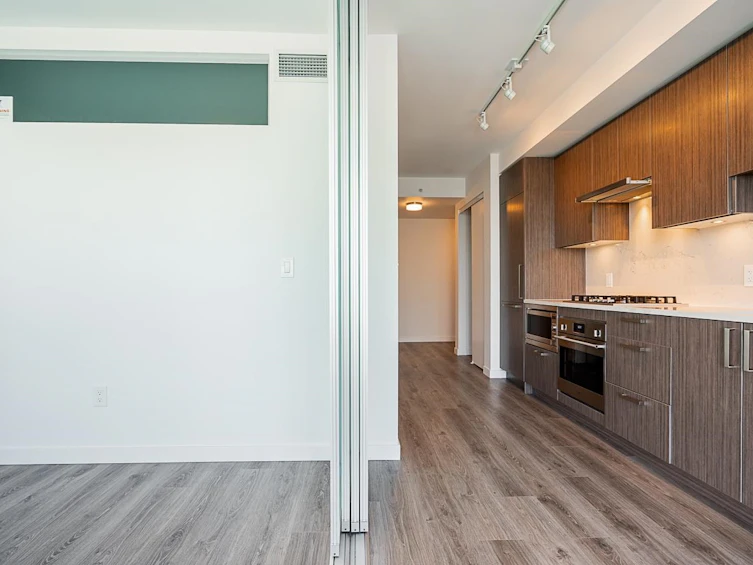 2606-13350 Central Avenue, Surrey, BC, V3T 0S1 - 13