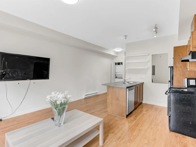 321-13277 108 Avenue, Surrey, BC, V3T 0A9 - 13