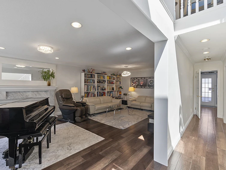 1563 W 59th Avenue, Vancouver, BC, V6P 1Z1 - 3