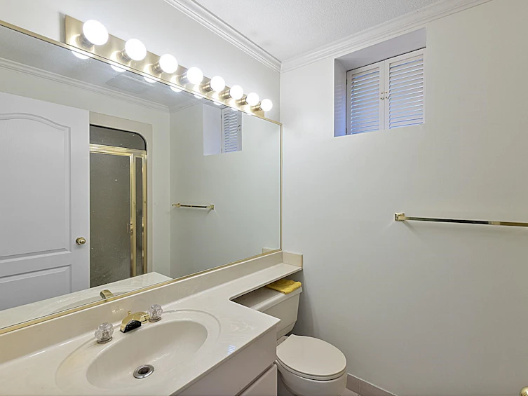 1563 W 59th Avenue, Vancouver, BC, V6P 1Z1 - 30