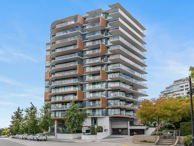 902-1439 George Street, Surrey, BC, V4B 0B9 - 2