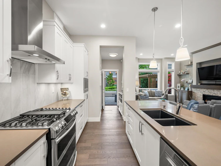 15868 Mountain View Drive, Surrey, BC, V3Z 0N3 - 7