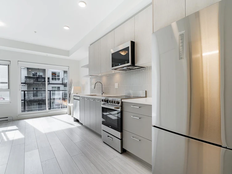 211-10777 138 Street, Surrey, BC, V3T 0T5 - 8