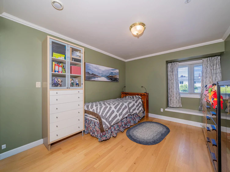 1755 W 58th Avenue, Vancouver, BC, V6P 1W8 - 22