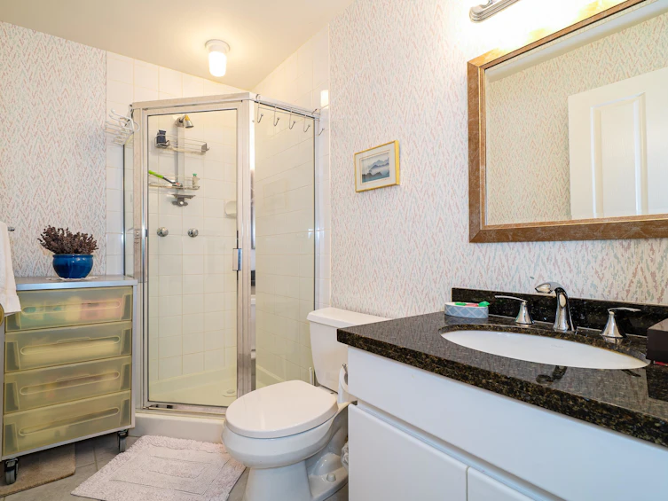 1755 W 58th Avenue, Vancouver, BC, V6P 1W8 - 27