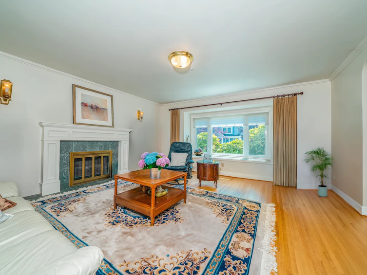 1755 W 58th Avenue, Vancouver, BC, V6P 1W8 - 5