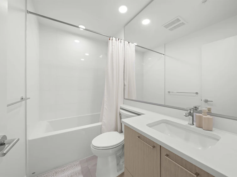 422-7588 16th Street, Burnaby, BC, V3N 0H8 - 11