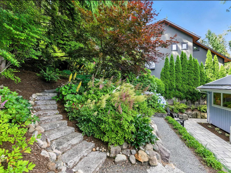 2059 Cliffwood Road, North Vancouver, BC, V7G 1S1 - 24