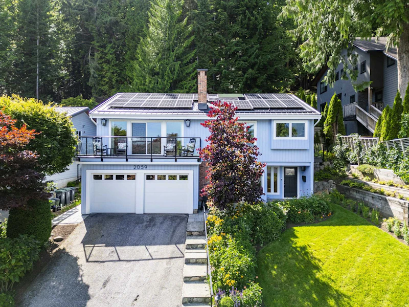 2059 Cliffwood Road, North Vancouver BC V7G 1S1