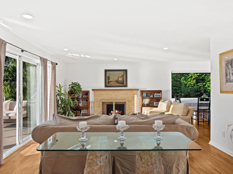 8665 Lawrence Way, West Vancouver, BC, V7W 2T7 - 22