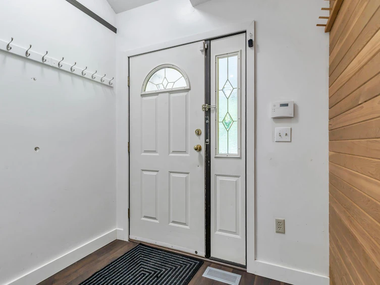 14422 Gladstone Drive, Surrey, BC, V3R 5R9 - 6