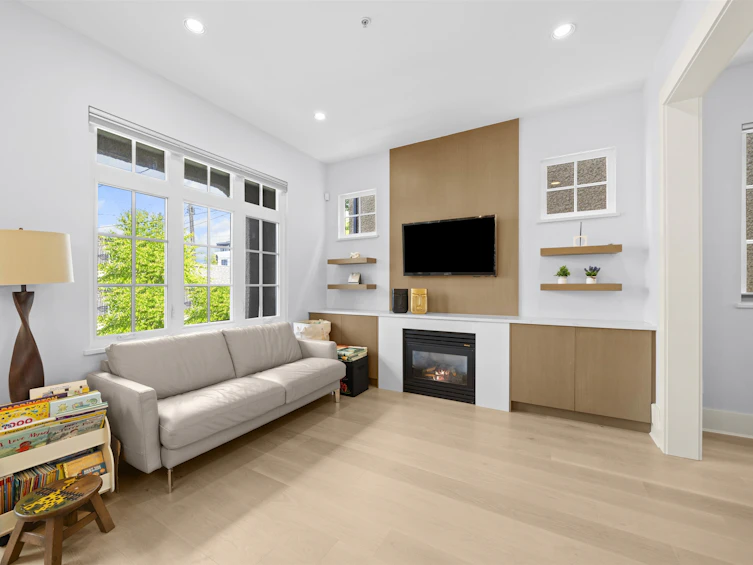 3711 W 11th Avenue, Vancouver, BC, V6R 2K7 - 6