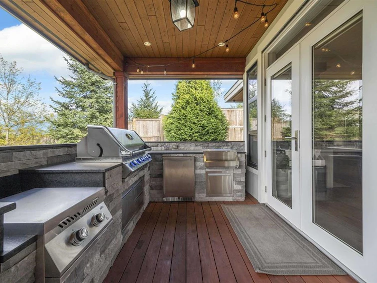 17585 Abbey Drive, Surrey, BC, V4N 4H2 - 18