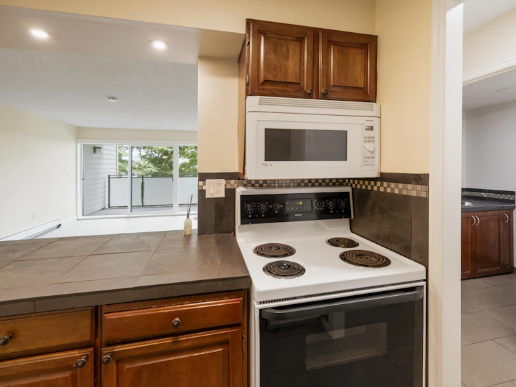 302-1066 E 8th Avenue, Vancouver, BC, V5T 1T9 - 9