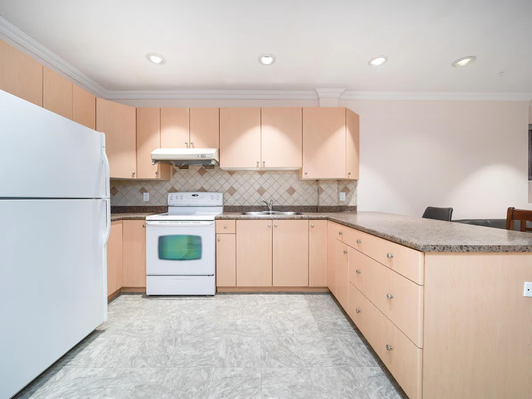 8030 11th Avenue, Burnaby, BC, V3N 2N7 - 33
