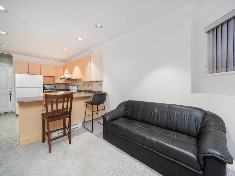 8030 11th Avenue, Burnaby, BC, V3N 2N7 - 31