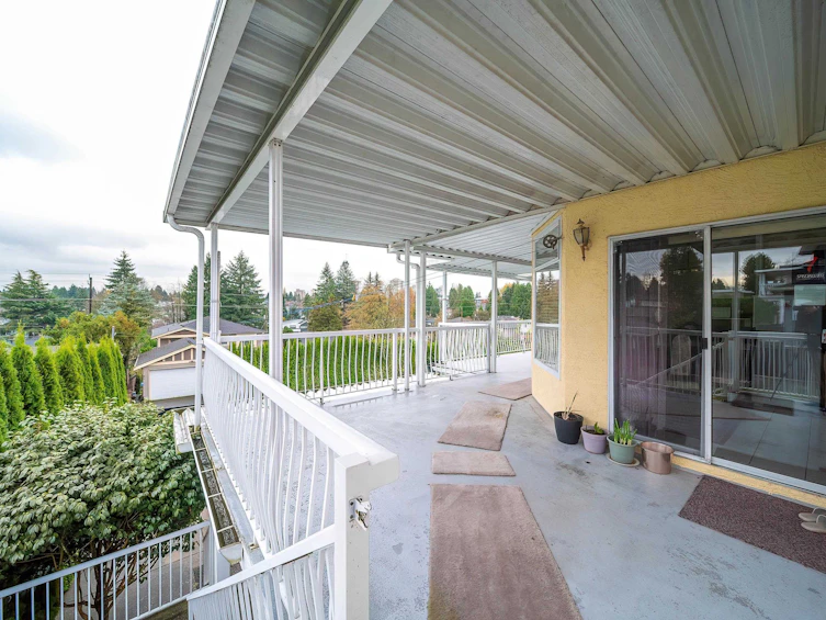 8030 11th Avenue, Burnaby, BC, V3N 2N7 - 35