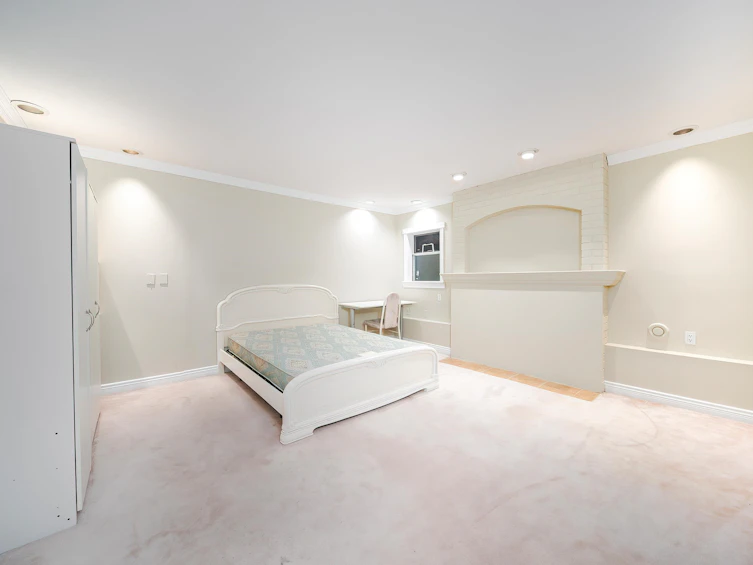 8030 11th Avenue, Burnaby, BC, V3N 2N7 - 28