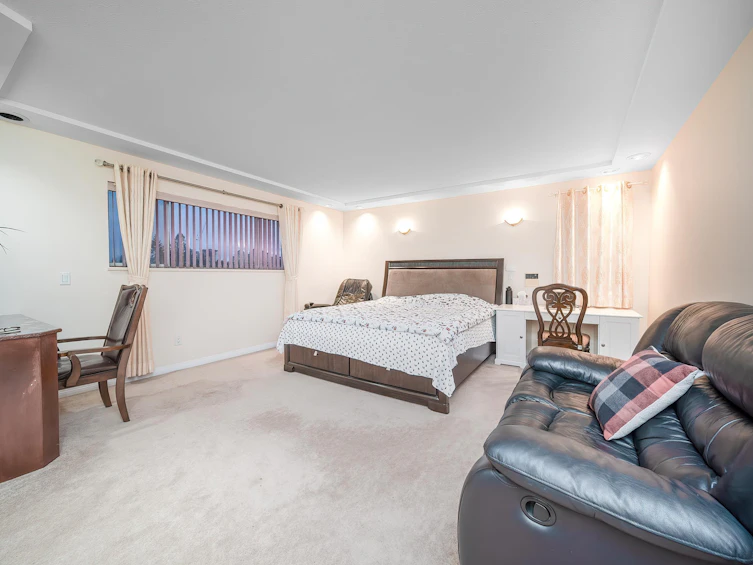 8030 11th Avenue, Burnaby, BC, V3N 2N7 - 16