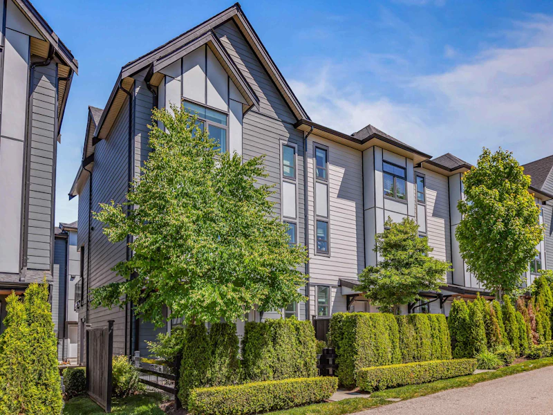 32 - 2427 164th Street, Surrey BC V3S 0E2
