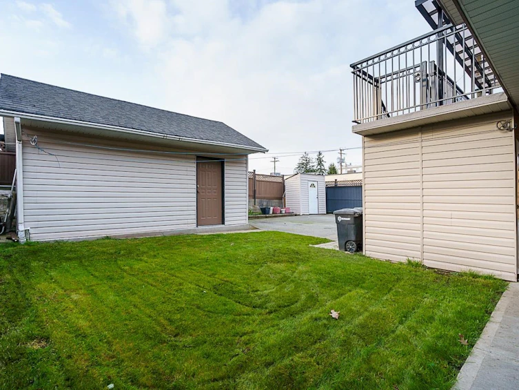 7877 15th Avenue, Burnaby, BC, V3N 1W7 - 27