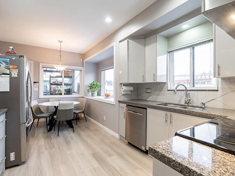 7877 15th Avenue, Burnaby, BC, V3N 1W7 - 10