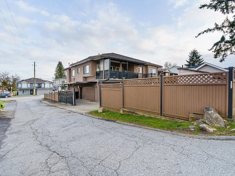 7877 15th Avenue, Burnaby, BC, V3N 1W7 - 29
