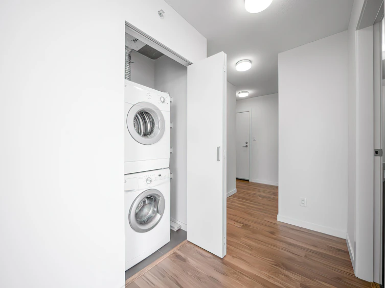 2309-13325 102a Avenue, Surrey, BC, V3T 0J5 - 11