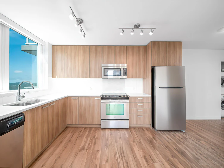 2309-13325 102a Avenue, Surrey, BC, V3T 0J5 - 7