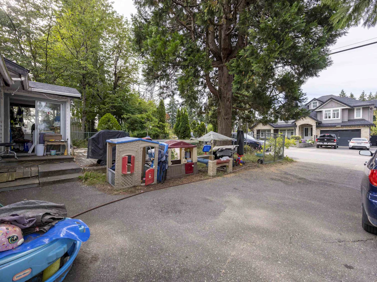 14080 110 Avenue, Surrey, BC, V3R 1Z2 - 10