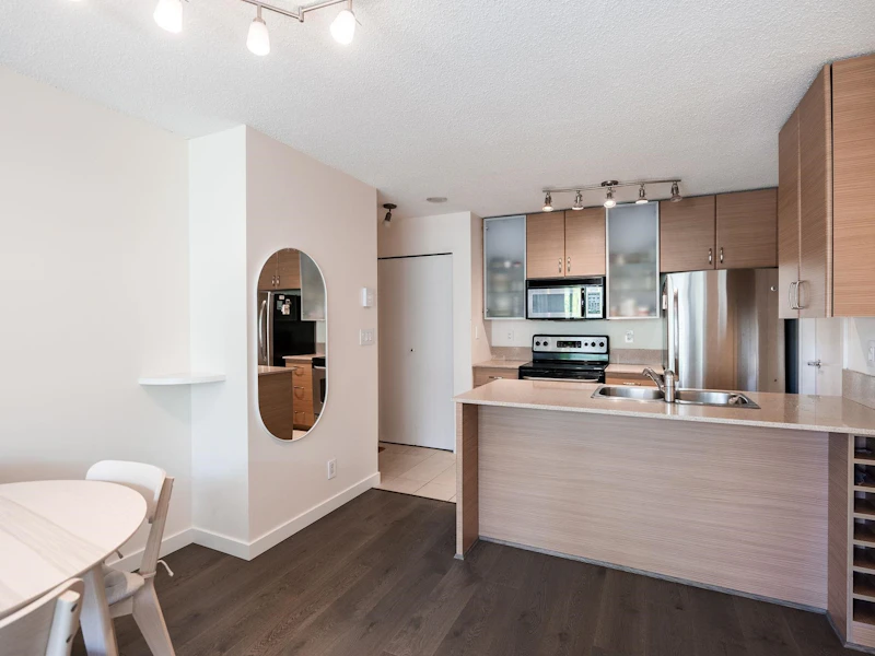 401 - 977 Mainland Street, Vancouver BC V6B 1T2