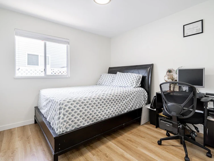 16158 16a Avenue, Surrey, BC, V4A 9J9 - 16