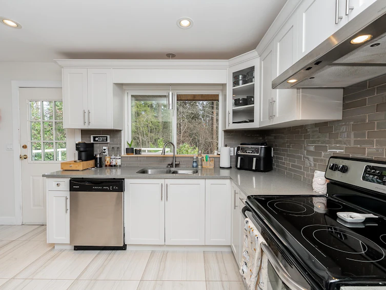 3668 Kennedy Street, Port Coquitlam, BC, V3B 4Z1 - 8