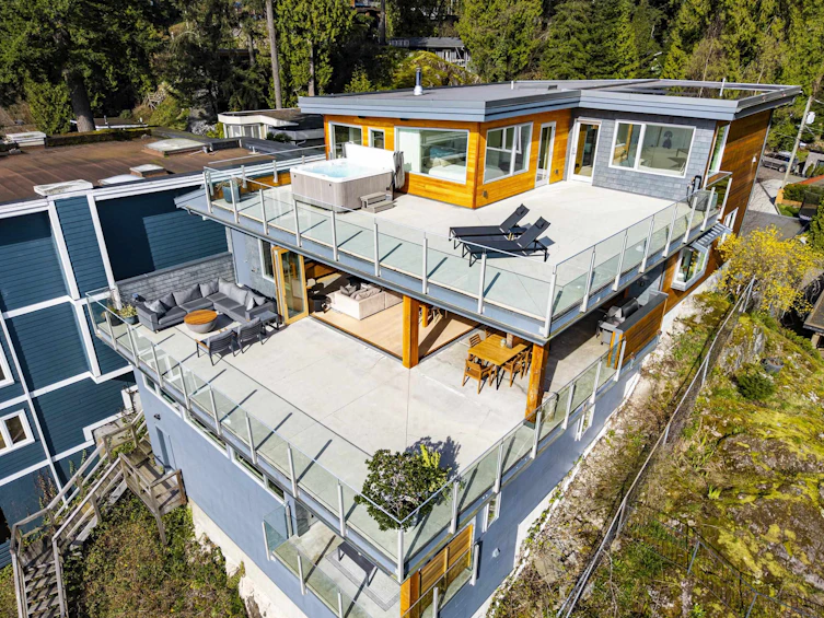 5577 Indian River Drive, North Vancouver, BC, V7G 2T7 - 38