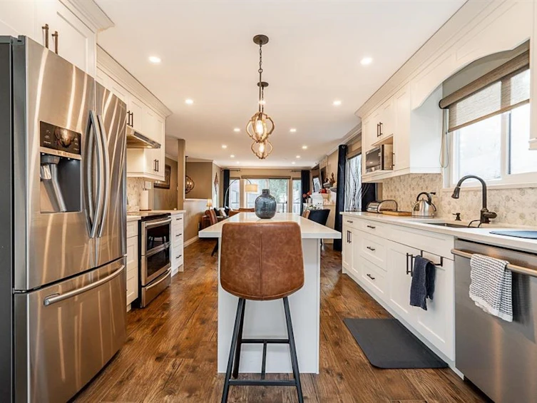 8095 138 Street, Surrey, BC, V3W 8M3 - 5