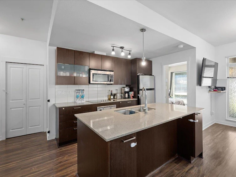 130-13321 102a Avenue, Surrey, BC, V3T 1P6 - 12