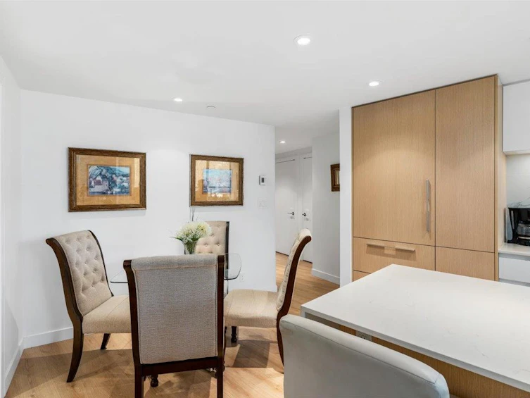 319-1500 Fern Street, North Vancouver, BC, V7J 0E6 - 9