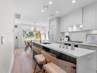 557 W 26th Avenue - 5