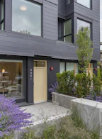 557 W 26th Avenue