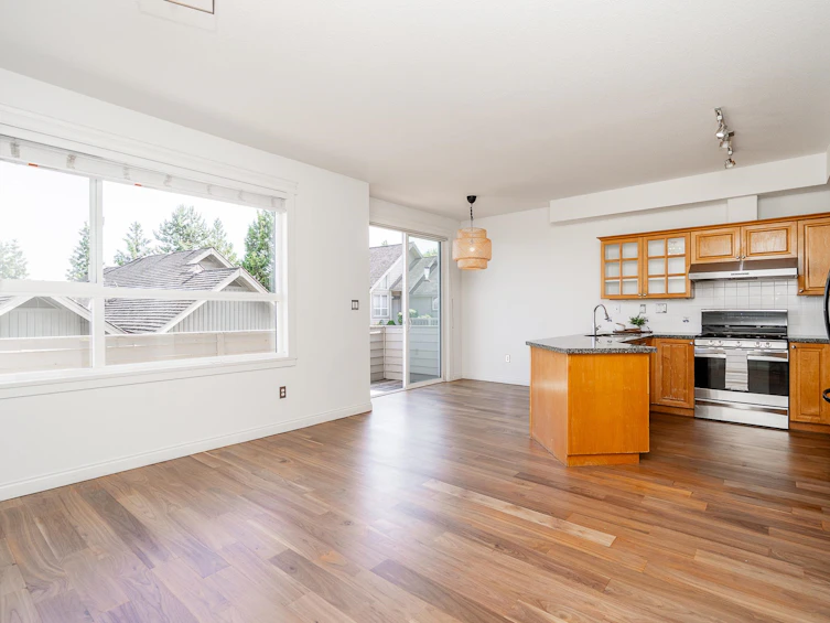 209-1465 Parkway Boulevard, Coquitlam, BC, V3E 3E6 - 12