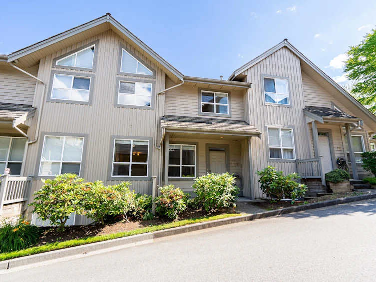 209-1465 Parkway Boulevard, Coquitlam, BC, V3E 3E6 - 2
