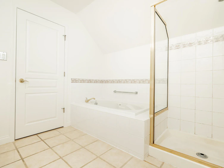 209-1465 Parkway Boulevard, Coquitlam, BC, V3E 3E6 - 26